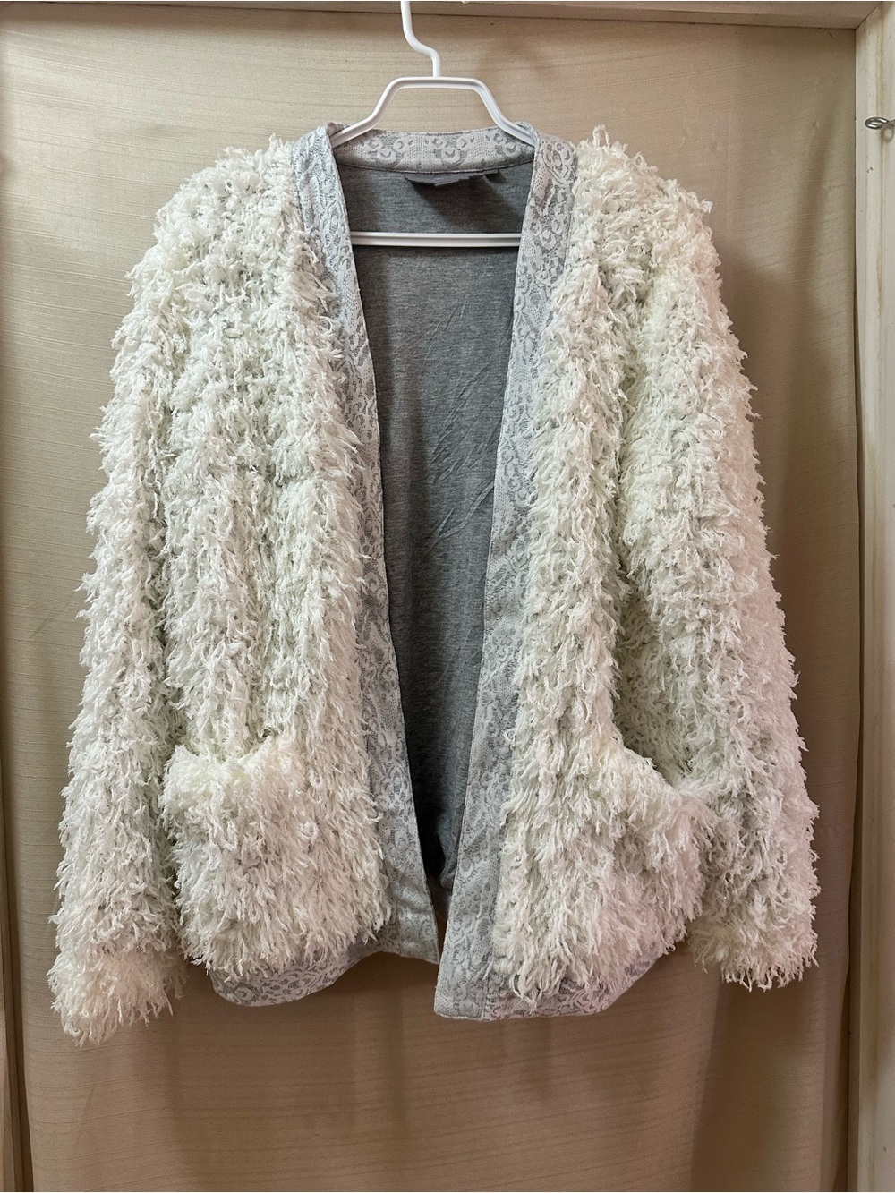 Vanessa Virginia Shag Cardigan Faux Fur Open Front Cozy Pocket Jacket XS/S